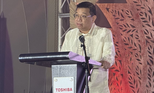  Ceferino S. Rodolfo, DTI Undersecretary for Industry Development and Investment Promotions Group and BOI Vice-Chairman and Managing Head, giving congratulatory remarks.